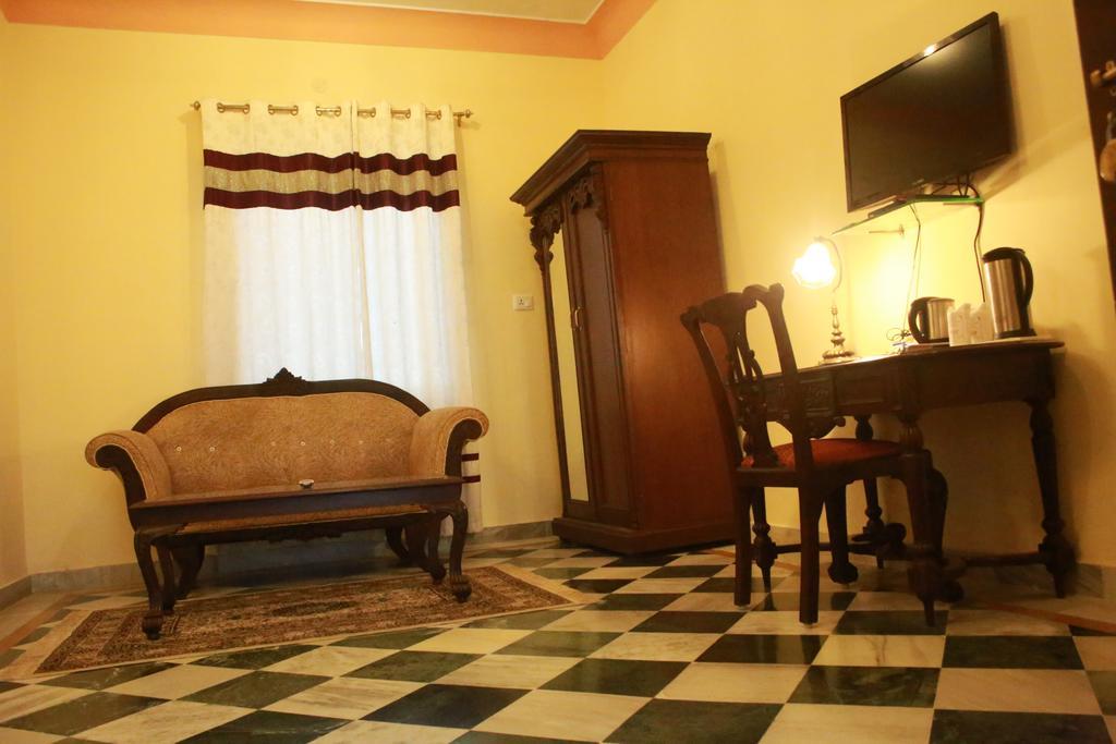 V Resorts Rajmahal オルチャ エクステリア 写真