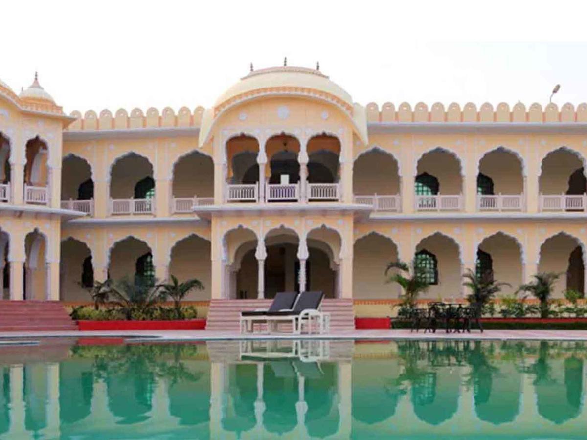 V Resorts Rajmahal オルチャ エクステリア 写真