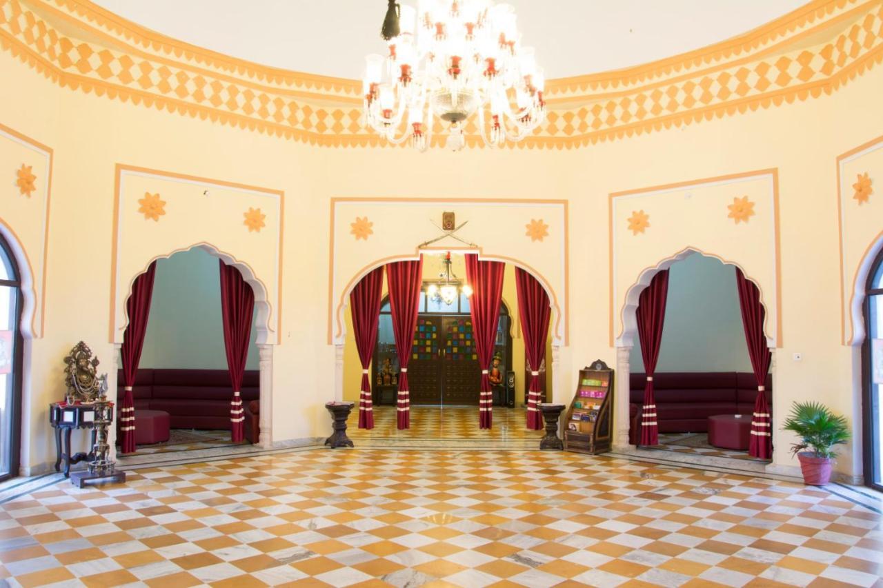 V Resorts Rajmahal オルチャ エクステリア 写真